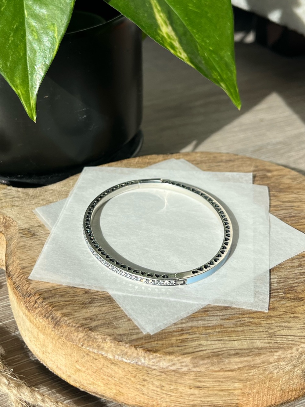 Pandora Radiant Hearts Bangle Air Blue + Cubic Zirconia